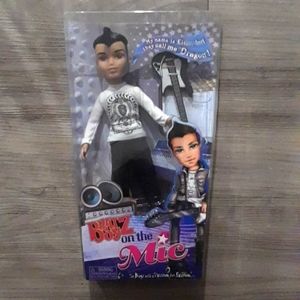 BRATZ Boyz on the Mic EITAN Boy Doll with Guitar NEW